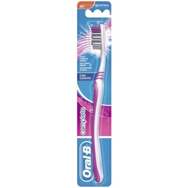 Oral-B TOORA225 Complete Clean & Sensitive Soft Toothbrush