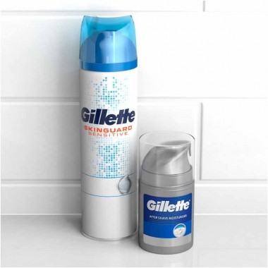 Gillette 81731578 Skinguard Gel & Moisturiser Gift Set