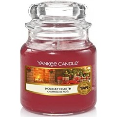 Yankee Candle HOYAN406 104g Small Jar Holiday Hearth Candle